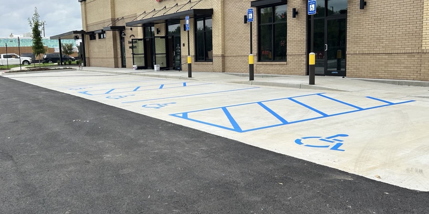 Choosing the Best Parking Lot Paint for Mississippi Heat