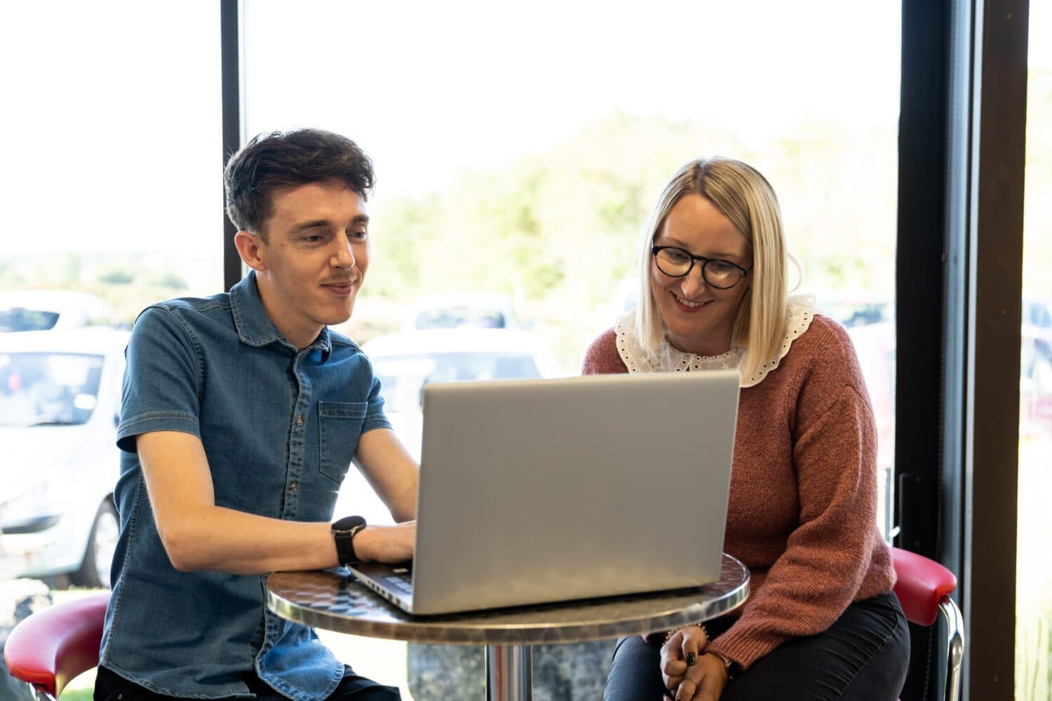Choosing the Best Life Coach in the UK: Tips You Need to Know