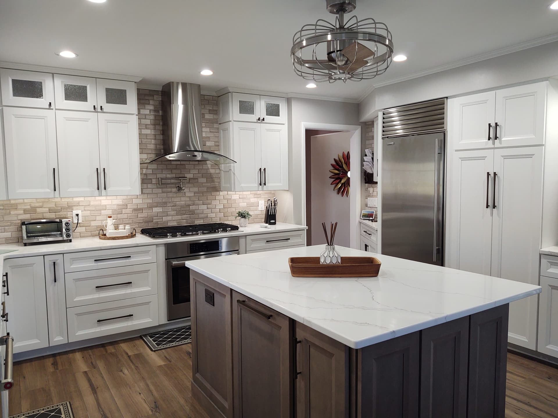 Architects and Contractors Trust Our Custom Kitchen Cabinets