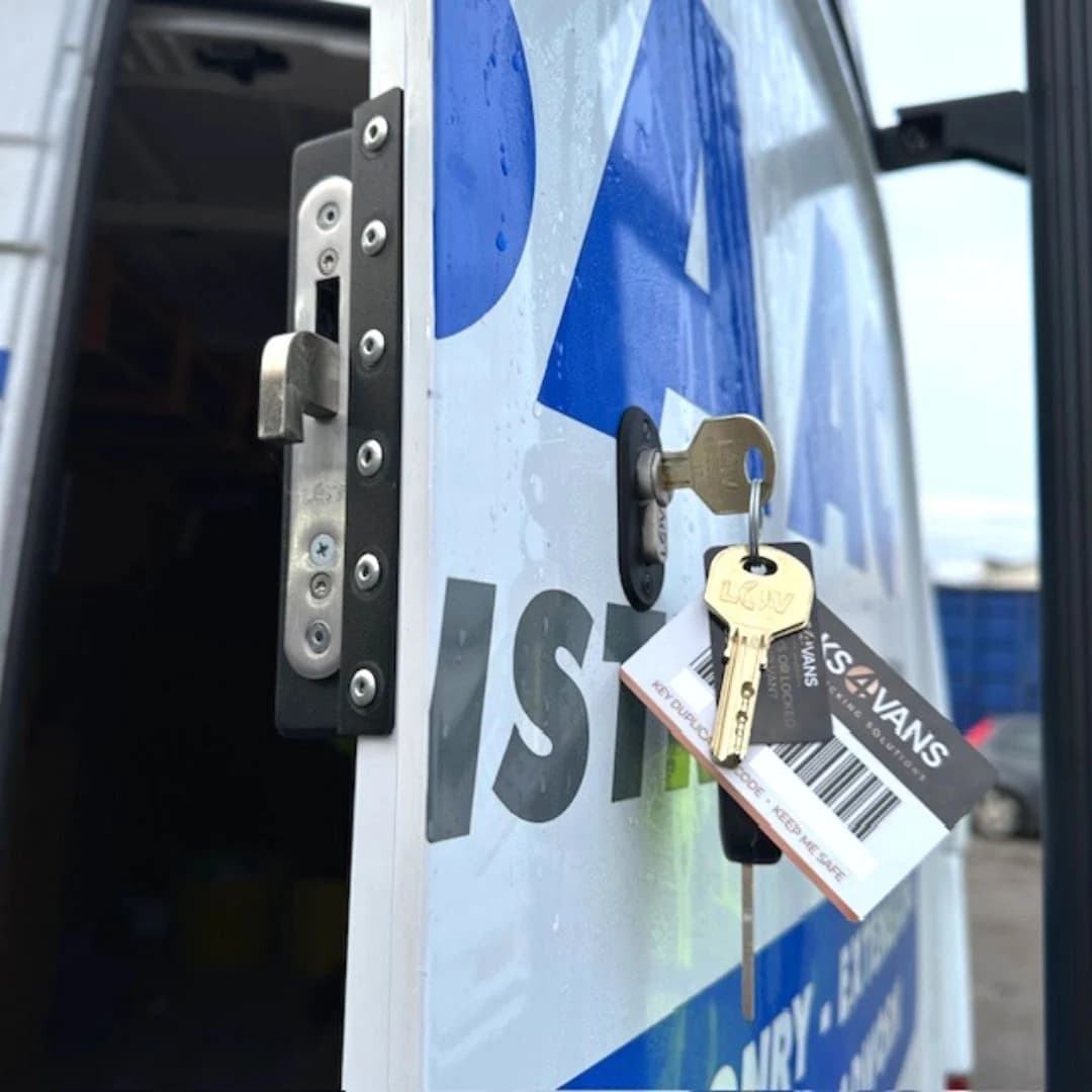 Chiusure di sicurezza per porte furgoni: proteggi il tuo veicolo con Daken Locks