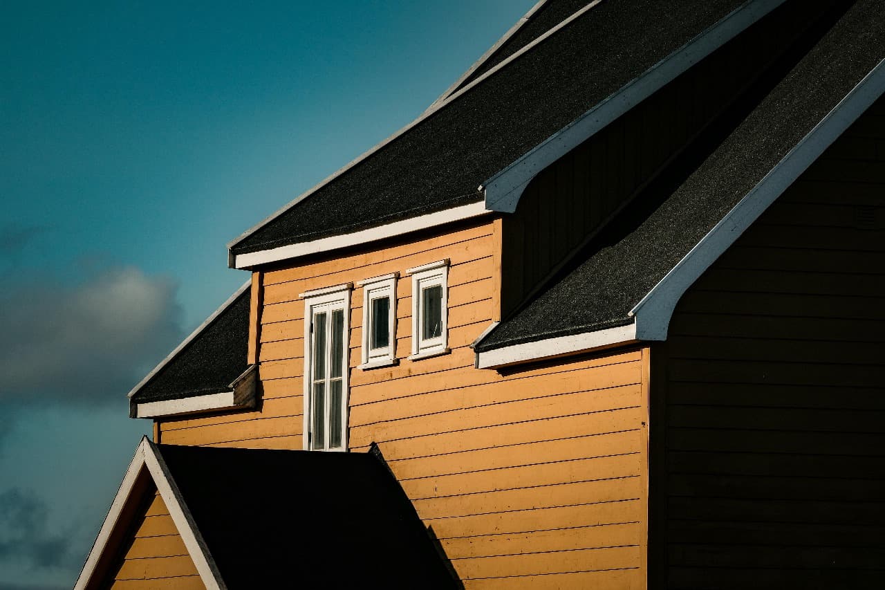 Top Benefits of Installing a Standing Seam Metal Roof