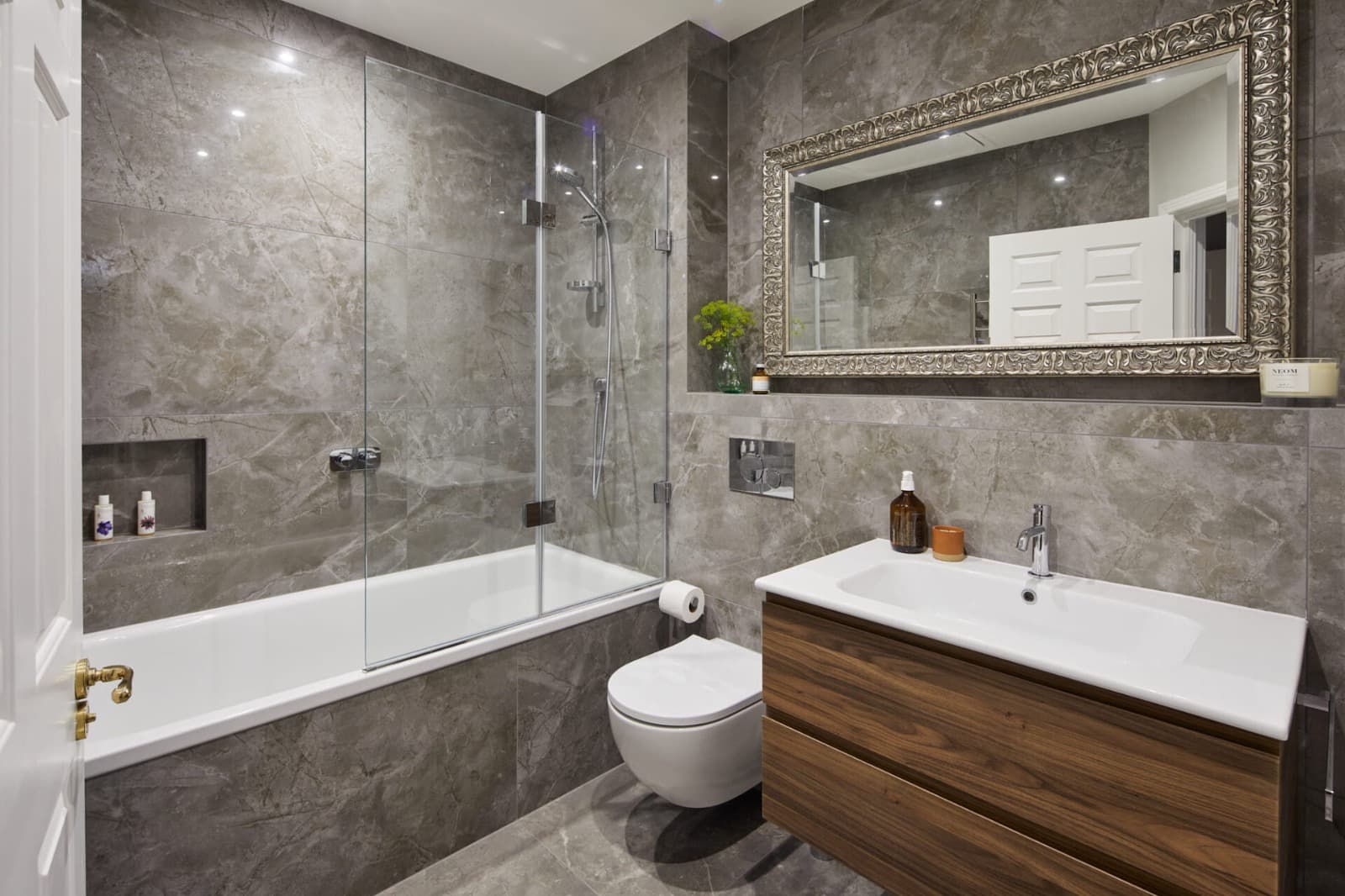 Elegant Showers Australia for Stylish Shower Screen Solutions
