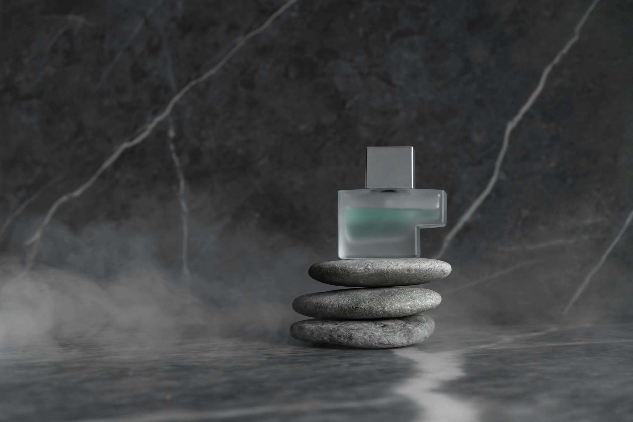 Alien Perfume Review: Bold, Intense and Otherworldly