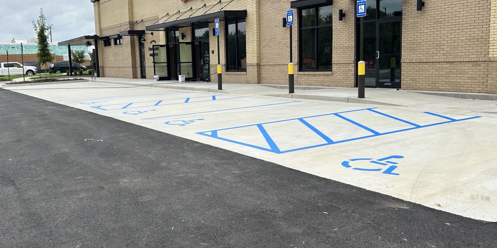 Choosing the Best Parking Lot Paint for Mississippi Heat