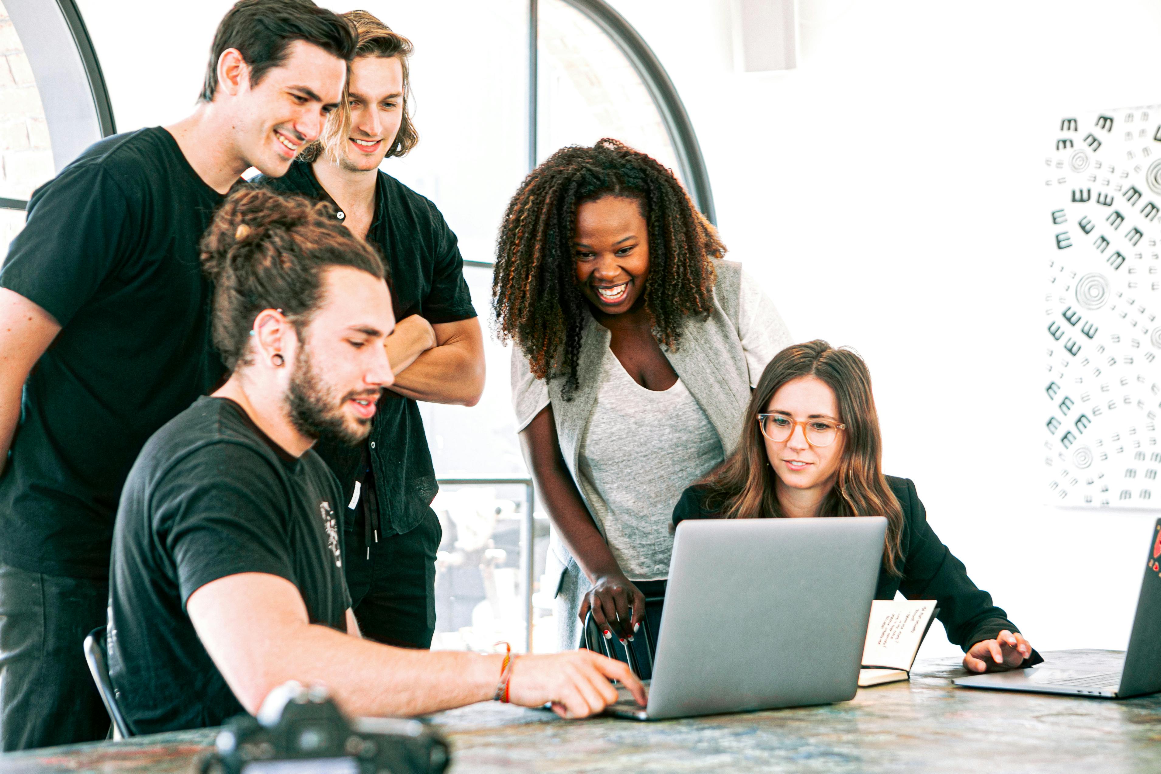 How a B2B Buyer Enhances Your Business’s Competitive Edge