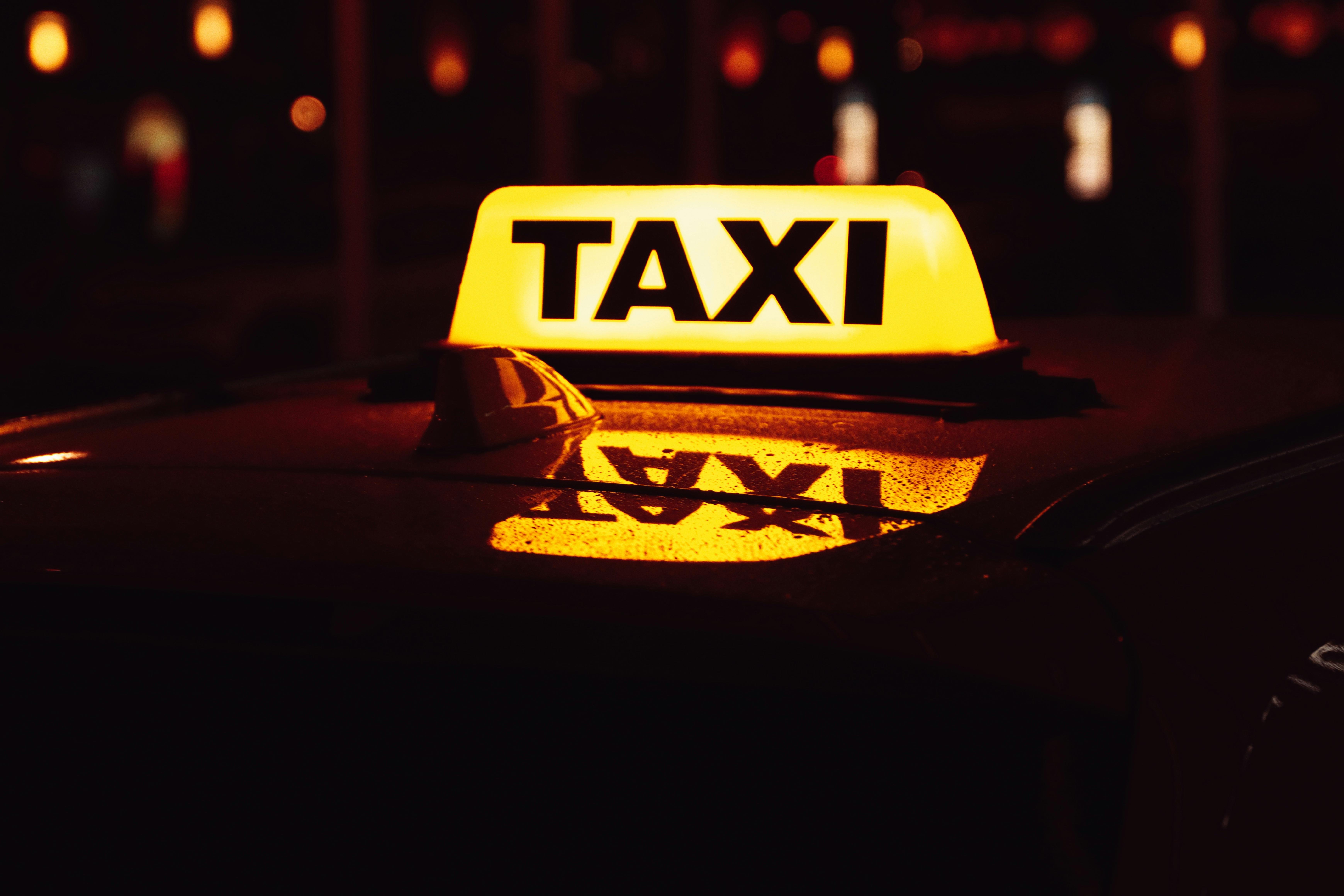 Airport Transfers from Claygate – Book Your Ride Today